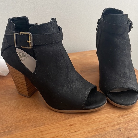 Fergalicious Shoes - Fergalicious Suede Open-Toed Booties, Sz. 6.5